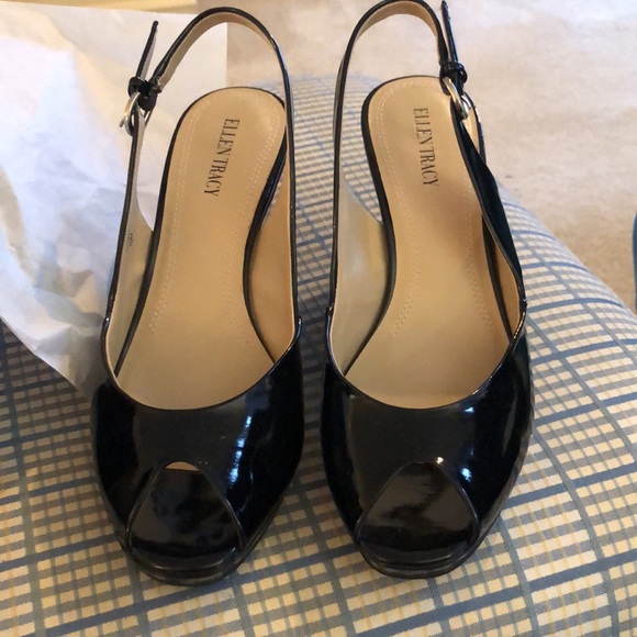 Ellen Tracy Shoes - Ellen Tracy ET-Noble Patent Leather open toe wedges